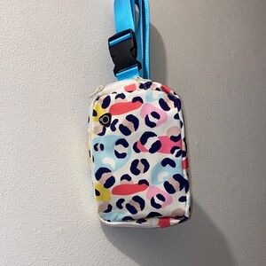 NWOT Colorful Leopard Print Women's belt Bag